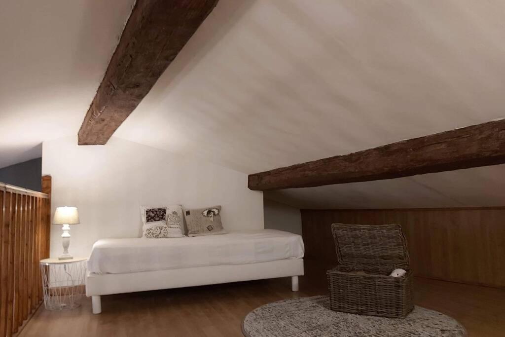 Le 68B Daire Carcassonne Dış mekan fotoğraf